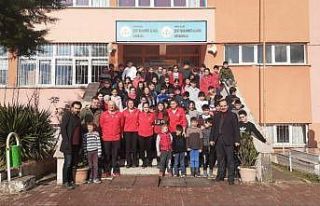 Milli sporcular küçük yüreklerle buluştu