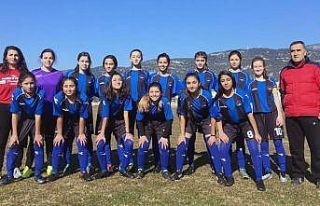 Muğla Atletikspor’un kızları bir üst kademede