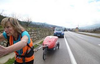 Nepal’e yürüyen gezgin yazar Bilecik’te