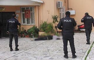 Ölen şahsın başından bir an olsun ayrılmadı