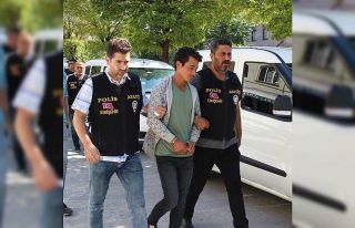 Önce satırla vurdu, ardından kablo ile boğarak...