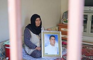 (Özel) Cezaevindeki iki oğlundan biri yanarak ölen...