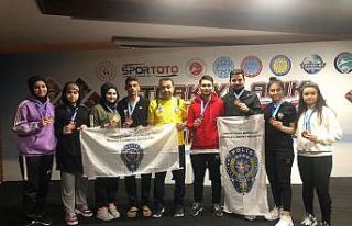 Polis Gücü Spor Kulübü Gençler Birliği Kick...