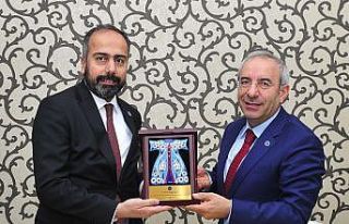 Prof. Dr Battal’dan Van YYÜ’ye ziyaret