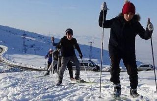 Sporcular, kayaklı koşu şampiyonasına yüksek...