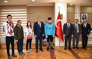 Sporculardan Vali Gürel’e ziyaret