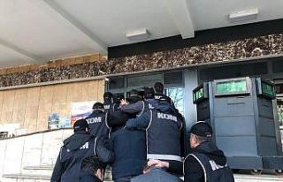 Suç örgütü operasyonunda yakalanan 11 kişi tutuklandı