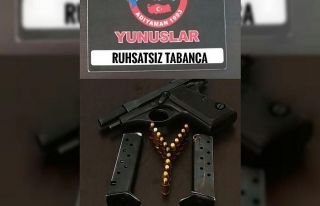Şüpheli otomobilden silah ele geçirildi