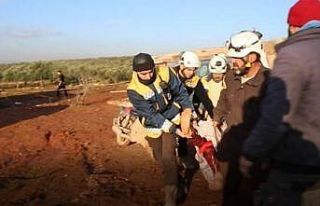 Suriye’de Rus savaş uçakları mülteci kampını...