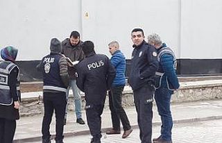 Tartıştığı kuzenini 3 kurşunla parkta öldürdü