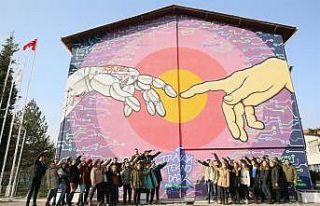 Teknopark’ın duvarları modern sanatla süslendi