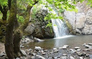 Uçansu Şelalesi keşfedilmeyi bekliyor