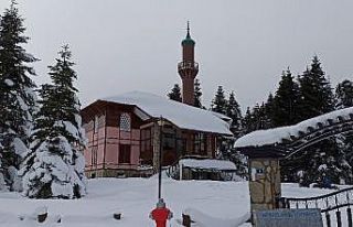 Uludağ’da kar kalınlığı 137 santimetreye ulaştı