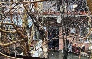 Ümraniye’de sağanak yağış nedeniyle evi su...