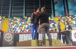 Uşaklı atletizm sporcusu Türkiye 2’ncisi oldu