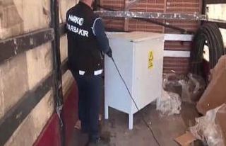 Uyuşturucuyu ‘Dikkat ölüm tehlikesi’ yazan...