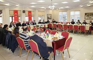 Vali Çakır, ‘çalışan gazeteciler’ gününü...