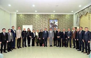 Vali Şentürk, mülki idare amirleriyle bir araya...