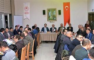 Vali Şentürk, proje personelleriyle bir araya geldi