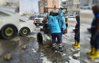 VASKİ ekipleri, soğuk ve kara rağmen hizmeti aksatmıyor