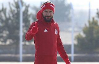 Yasin Öztekin: “Takıma katkı sağlamak istiyorum”