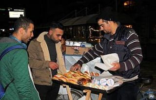Yılbaşında onlar yine ekmek parası peşindeydi