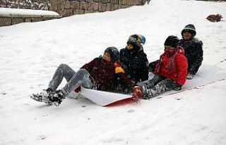 Yozgat’ta karın keyfini çocuklar çıkardı