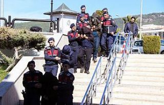 25 milyon liralık kaçak kobra zehri şüphelileri...