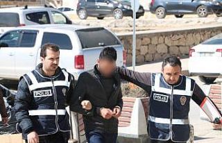 Abdest alan şahsın 4 bin 400 TL’sini çalan şüpheli...