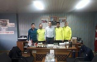Altyapı hocaların Gençlik Spor İlçe Müdürüne...