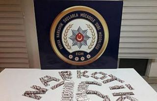 Ampulün içerisinde uyuşturucu satan 3 kişi tutuklandı