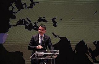 Bakan Pakdemirli: "Yangına müdahale süresini...