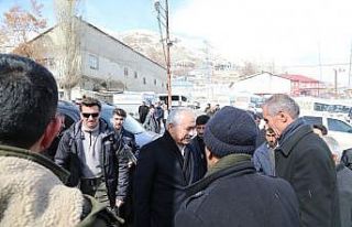 Bakan Yardımcısı Ersoy, depremden etkilenen Başkale’yi...