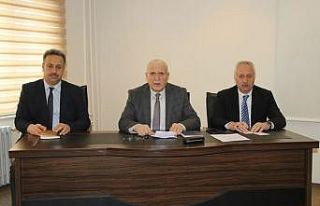 Başkan Pekmezci birim amirleriyle değerlendirme...