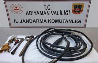 Besni’de suçüstü yakalanan kablo hırsızları...