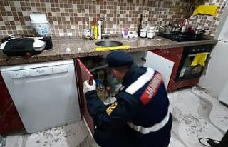 Bursa jandarmasından mazot hırsızlarına operasyon:...