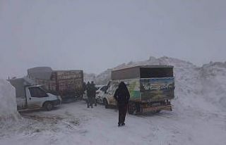 Derecik’te 7 araç birbirine girdi