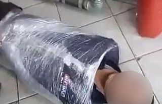 Engelli genci streç filme sarıp, tekme-tokat atmışlardı