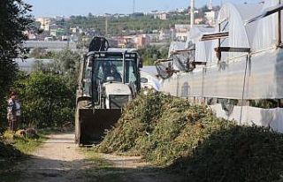 Erdemli’de tarım arazileri temizlendi
