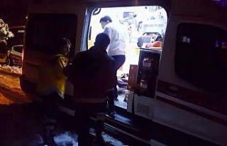 Evde üzerine dolap devrilen çocuk ağır yaralandı