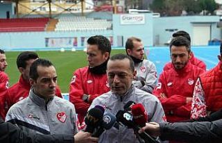 FIFA kokarlı hakemler ve sporcular yenilenen Burhan...