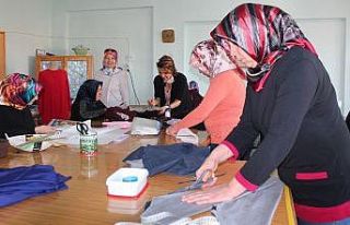 Halk Eğitim Merkezlerinde ‘Maske üretim kursu’...