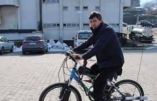 Hayali olan otomobili alamayınca bisikletine motor...