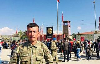 İdlip şehidinin Nurdağı’ndaki ailesine acı...