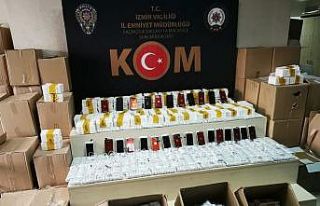 İş yerine gizlenmiş 4 bin 48 kaçak cep telefonu...