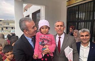 Kadın konukevinden çocuklara el emeği hediyeler