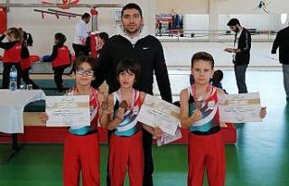 Karaman jimnastik ve badminton analig takımları...