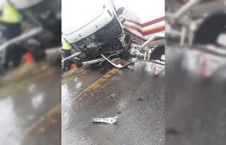 LPG tankeri direğe çarptı, facianın eşiğinden...