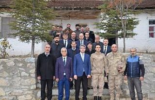 Mahallenin sorunlarını Kaymakam Çalışır’a...