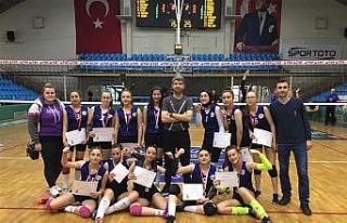 Mustafa Şeker Anadolu Lisesi yarı finalde